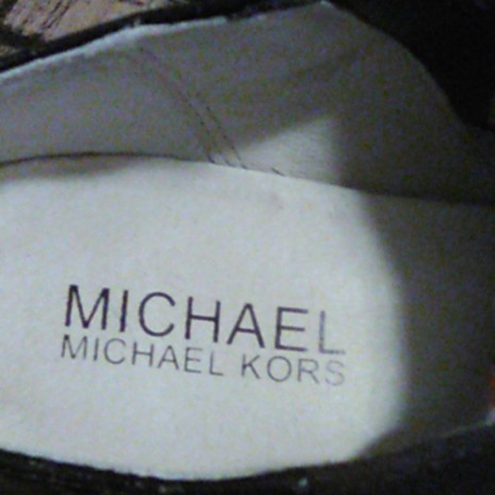 Michael Kors booties - Picture 7 of 12